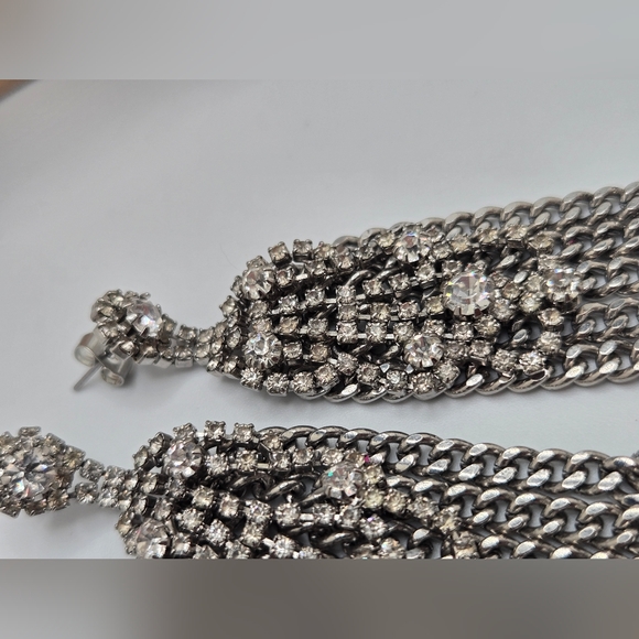Stella & Dot Retired Petra Fringe Chandelier Earrings Silver Tone Rhinestones - Picture 8 of 12